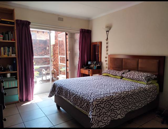 2 BEDROOM TOWNHOUSE FOR SALE IN BROMHOF